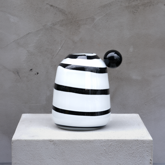 Hydria Vase in Monochrome - Egemen