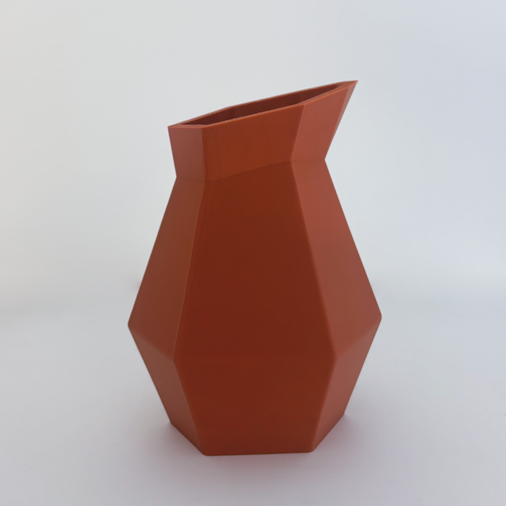 Asymmetrical Vase - Formasupra