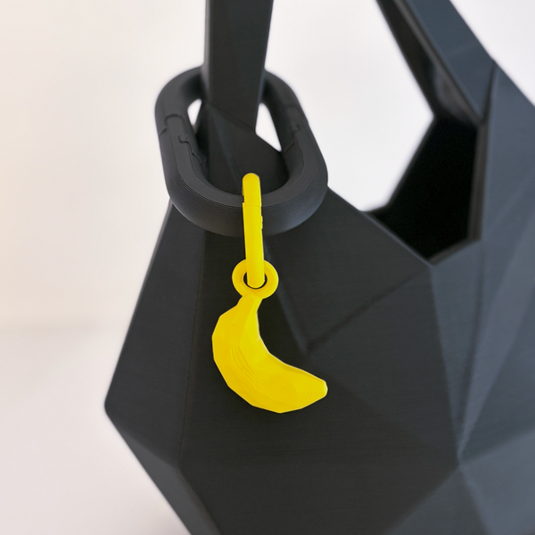 Banana Charm - Formasupra